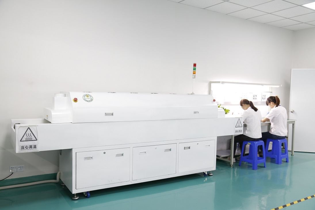 Reflowlödning och våglödning i Pogo Pin Project