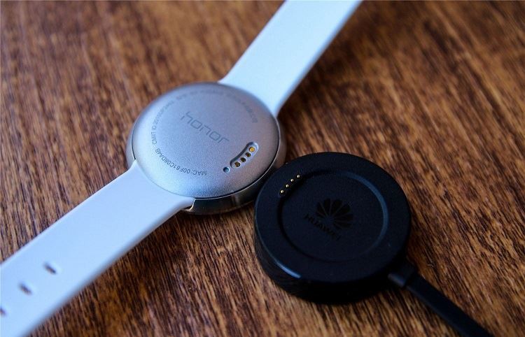 Tillämpning av Pogopin Pogo Pin på Huawei Watch